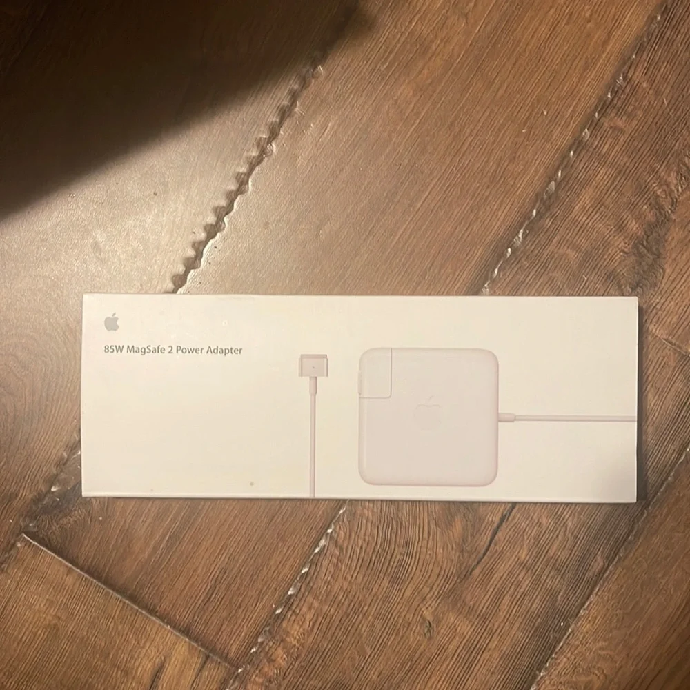 Apple 85W MagSafe 2 Power Adapter